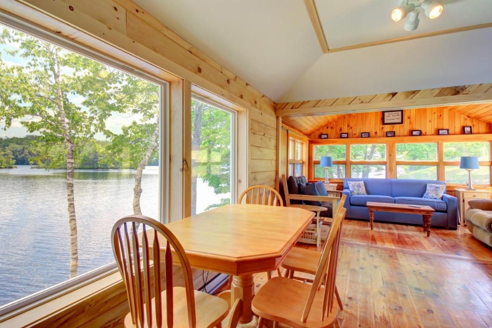 Damariscotta Lakefront Retreat Image 11