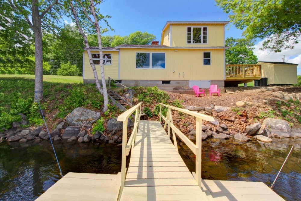 Damariscotta Lakefront Retreat Image 16