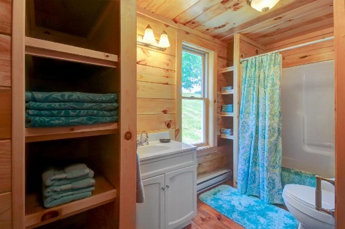 Damariscotta Lakefront Retreat image 17