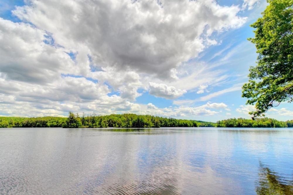 Damariscotta Lakefront Retreat Image 18