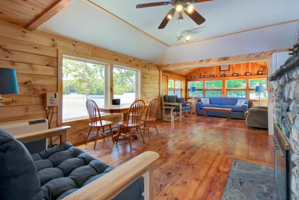 Damariscotta Lakefront Retreat Image 21