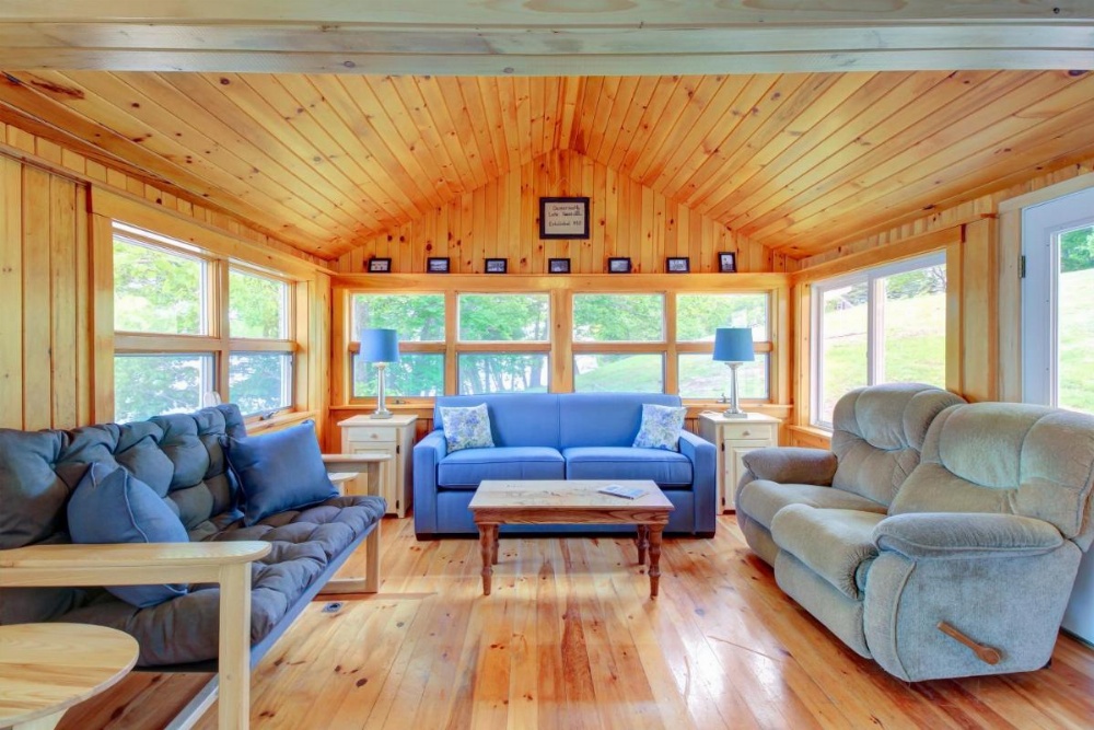 Damariscotta Lakefront Retreat Image 22