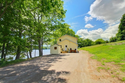 Damariscotta Lakefront Retreat image 29