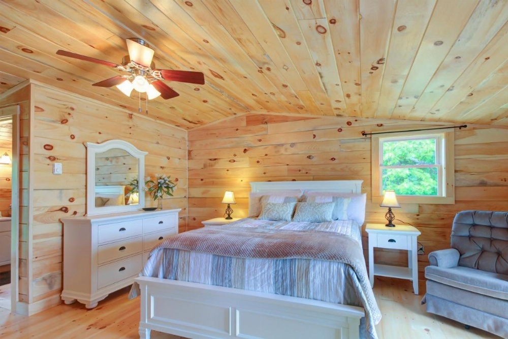 Damariscotta Lakefront Retreat Image 31