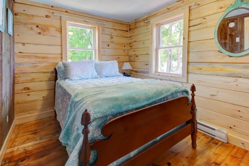 Damariscotta Lakefront Retreat image 8